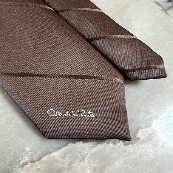 OSCAR DE LA RENTA Tie - Picture 12 of 13